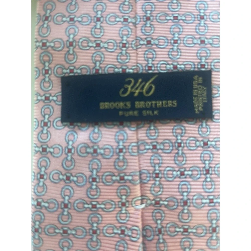 Brooks Brothers 346 Silk Tie USA Made Printed Italy PINK Interlocking 57